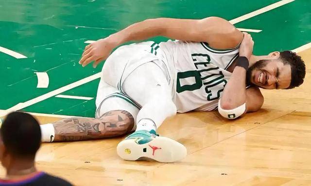 爱游戏体育- 塔图姆集锦 